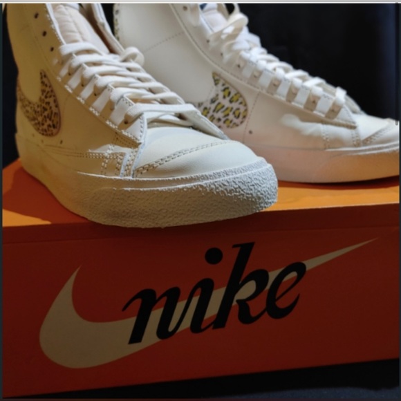 Blazer Mid 77 Womens - Picture 4 of 5